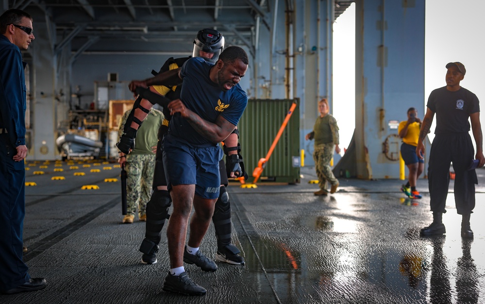 USS Hershel &quot;Woody&quot; Williams Conducts Security Reaction Force Training