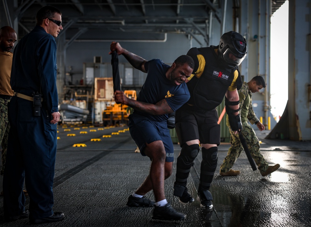 USS Hershel &quot;Woody&quot; Williams Conducts Security Reaction Force Training