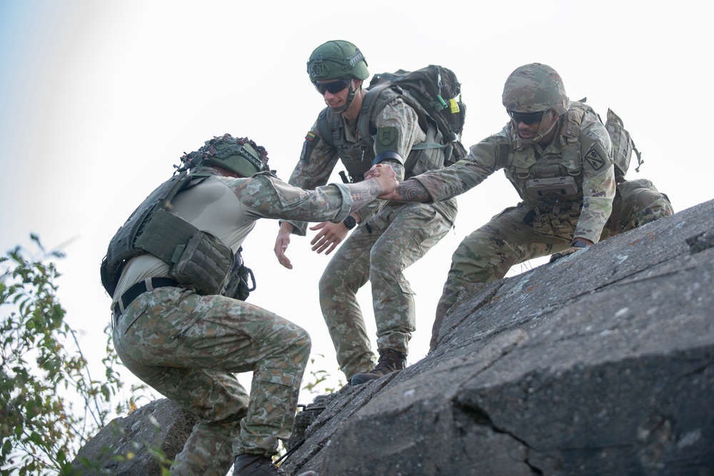 Texas National Guard watch HIMARS Live Fire with Lithuanian Soldiers in Germany