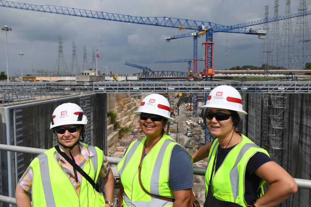 Senate Appropriations Staff members visit Kentucky Lock