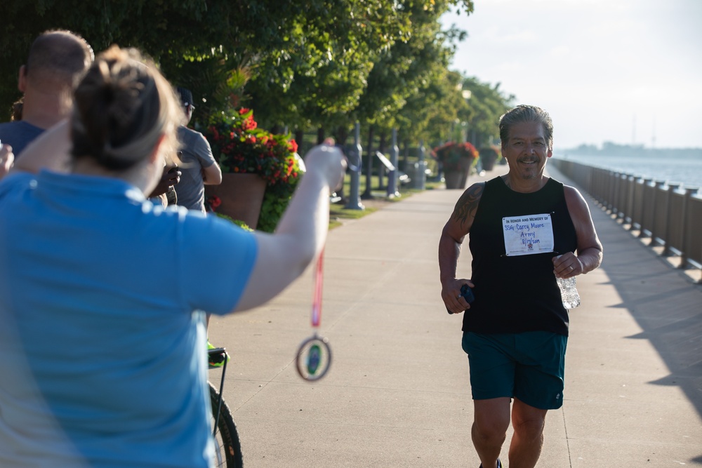 Volunteers travel to Detroit to participate in the EANGUS 5K Fun Run in Detroit