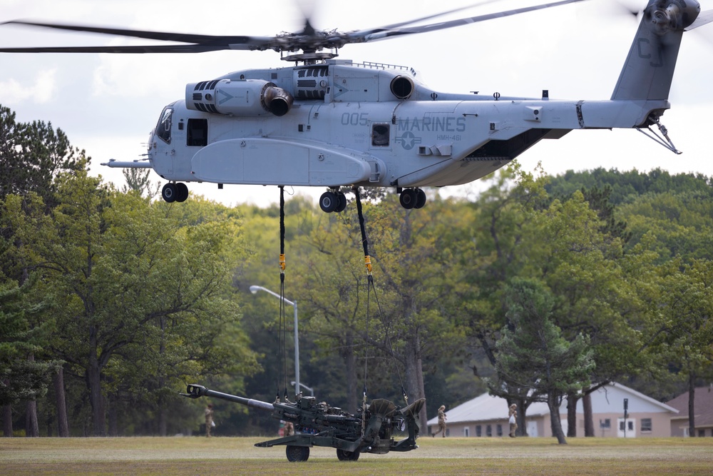 DVIDS - Images - U.S. Marines with HMH-461 conduct M777 towed 155 mm ...