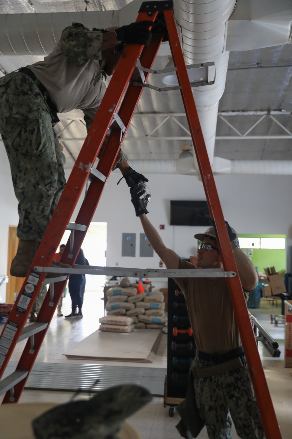 Seabees Work at Centro Reintegra