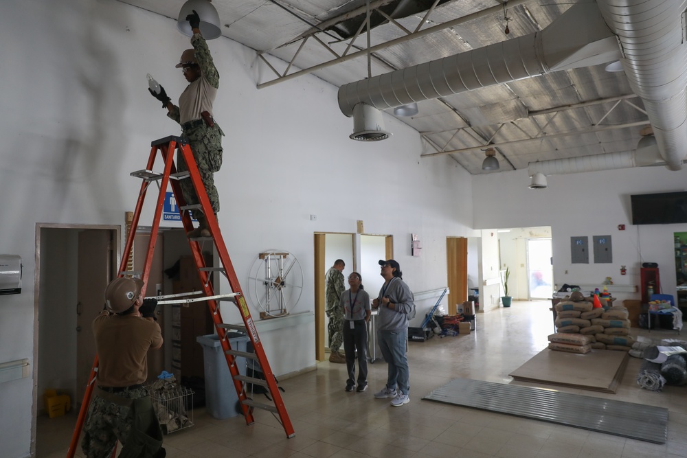 Seabees Work at Centro Reintegra