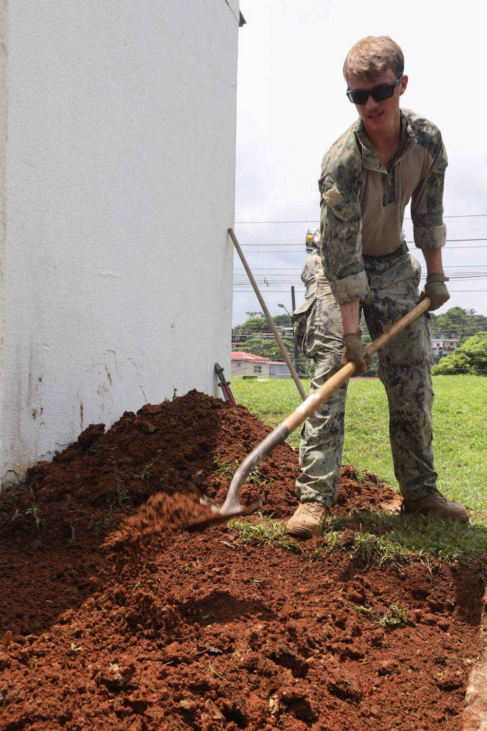 Seabees Work at Centro Reintegra