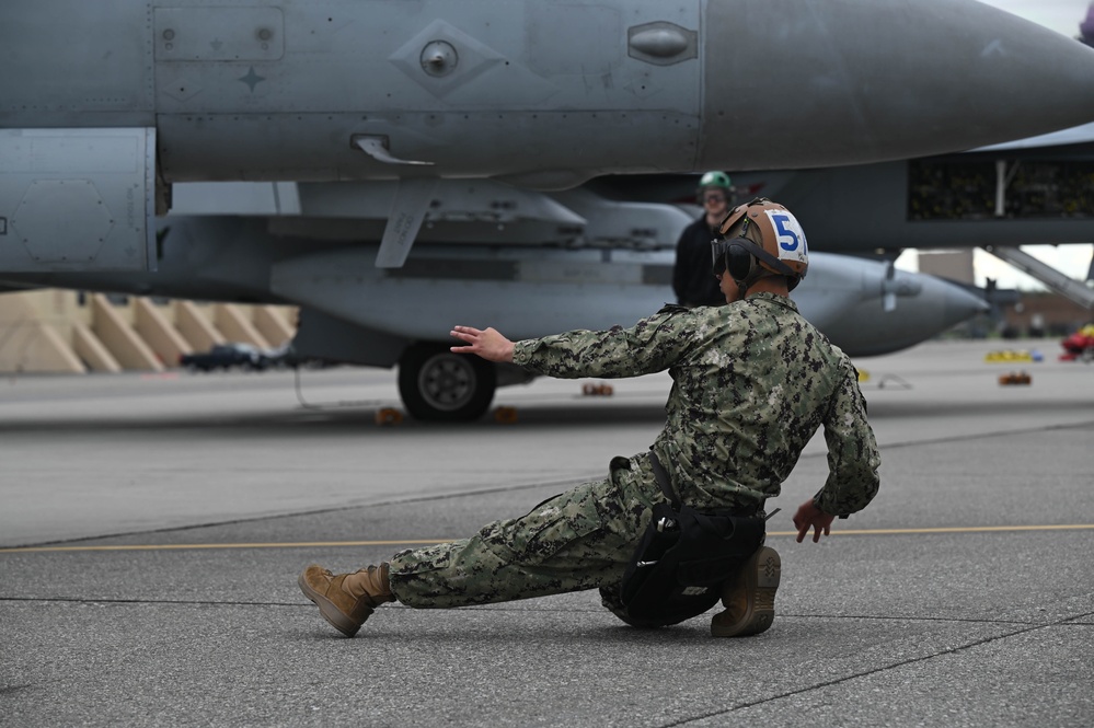 Australians, U.S. prepare for takeoff in RF-A 24-3