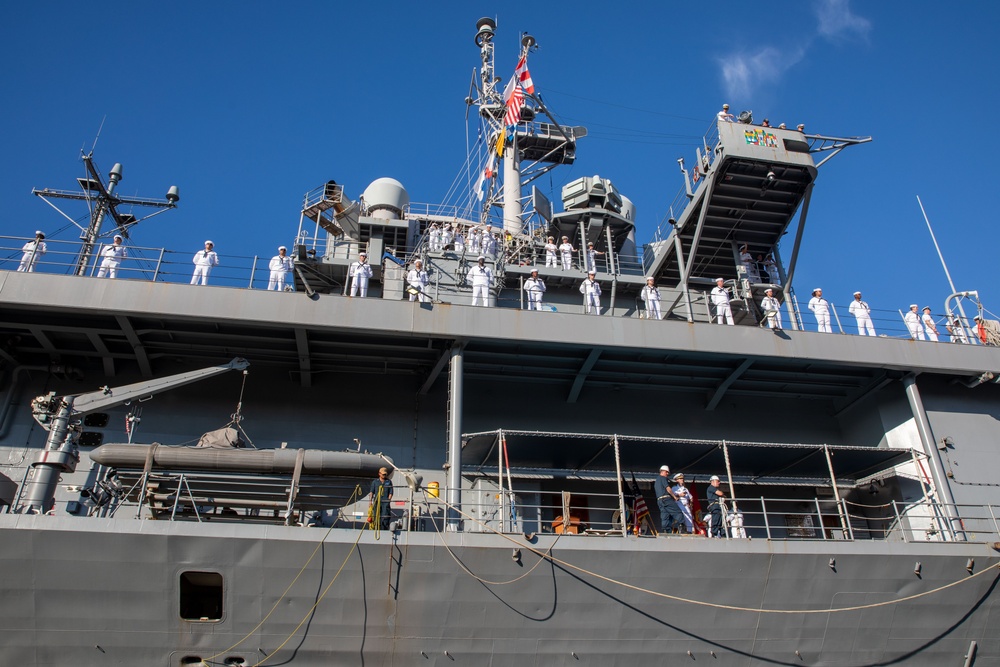 USS Blue Ridge Returns to Commander, Fleet Activities Yokosuka, Aug. 20