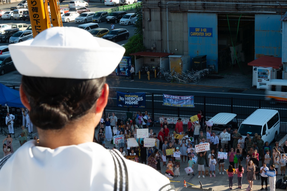 USS Blue Ridge Returns to Homeport