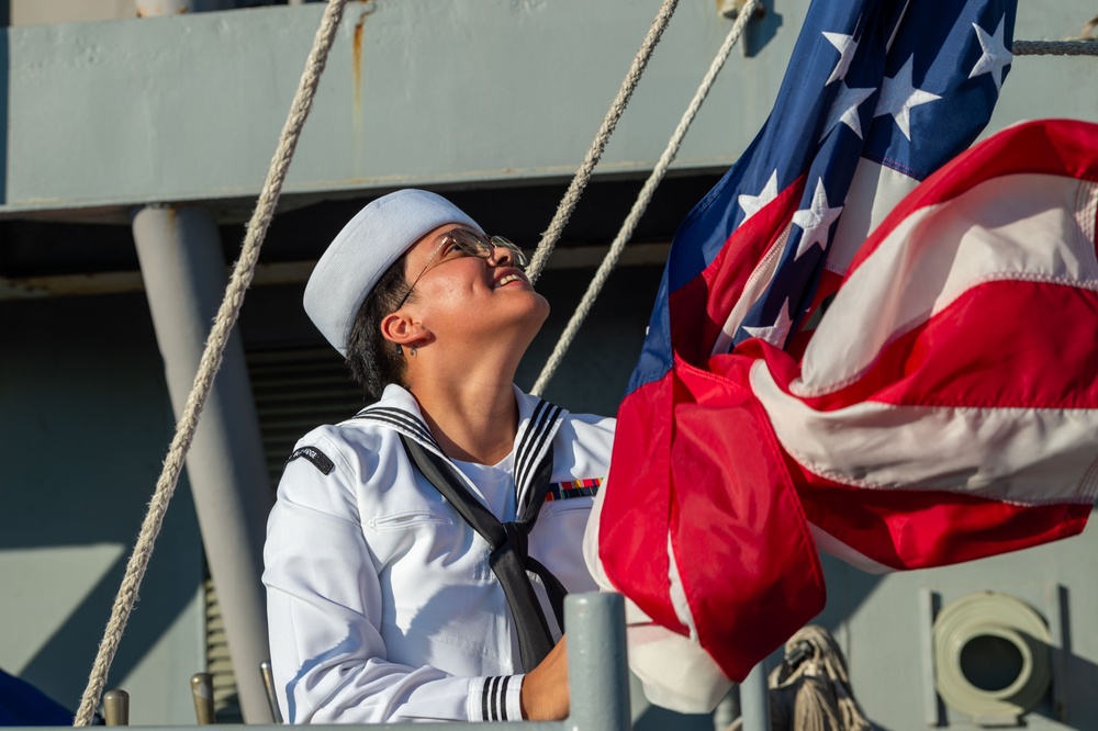 USS Blue Ridge Returns to Homeport