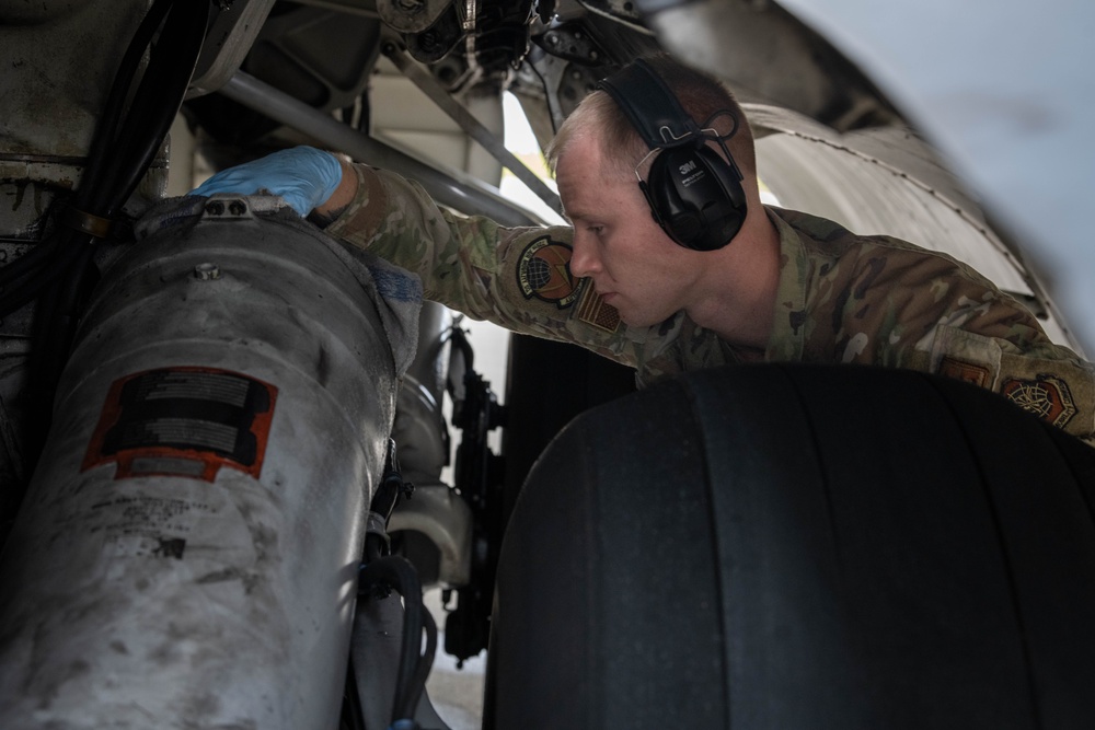 726th AMS executing rapid global mobility