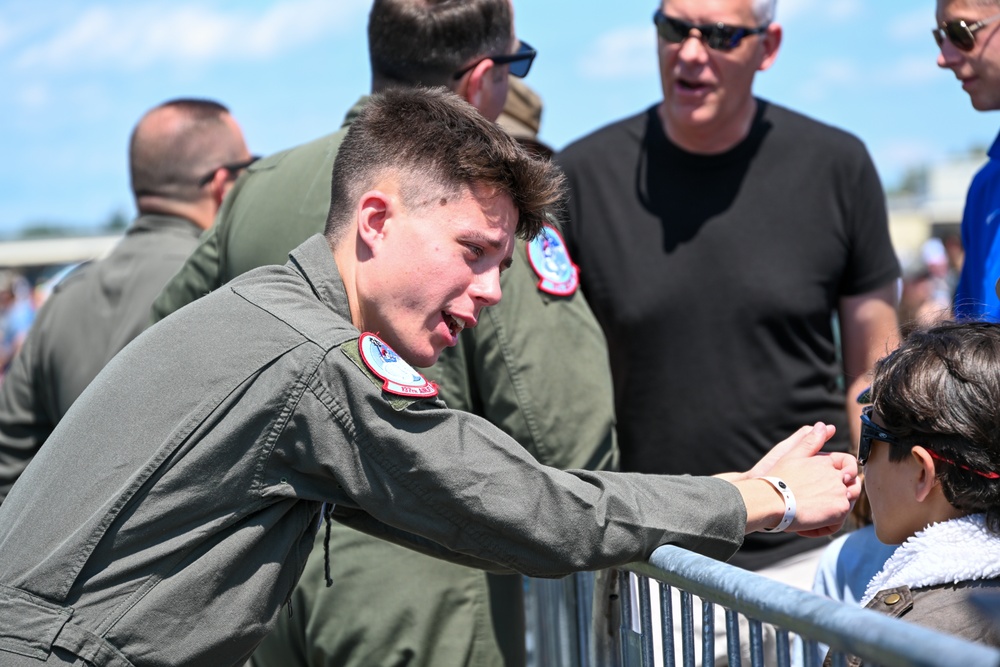 105th Airlift Wing Supports New York Air Show