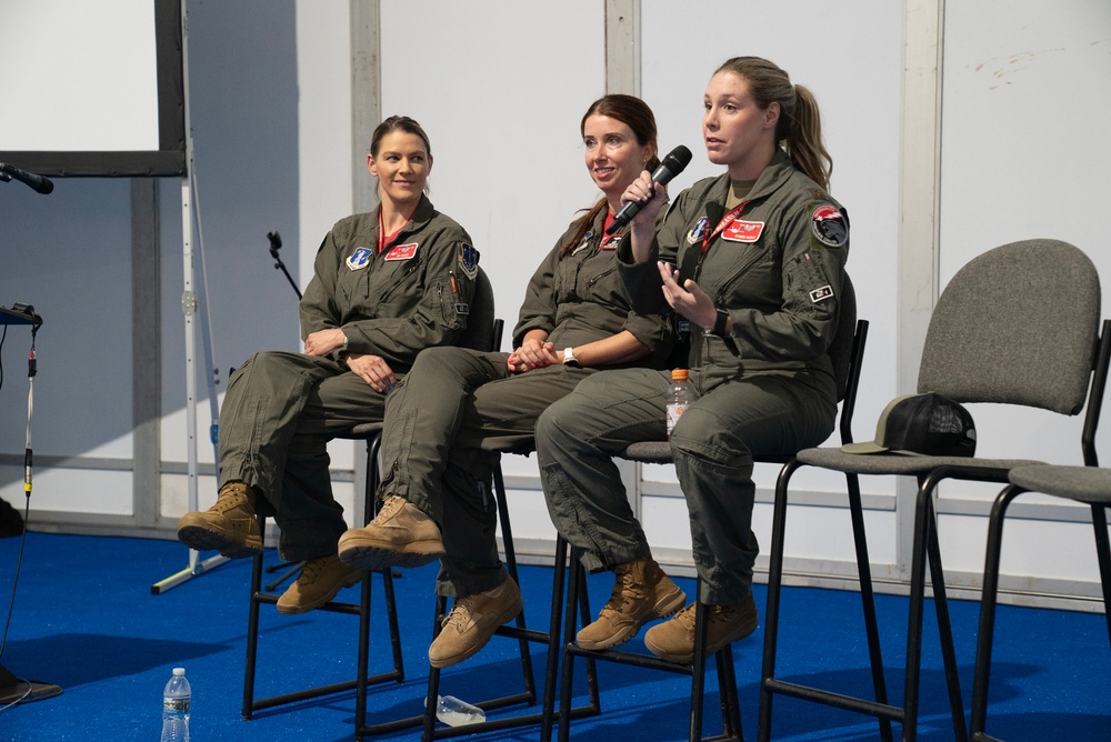 No flights of fancy: Wisconsin National Guard women promote opportunities for females in aviation fields