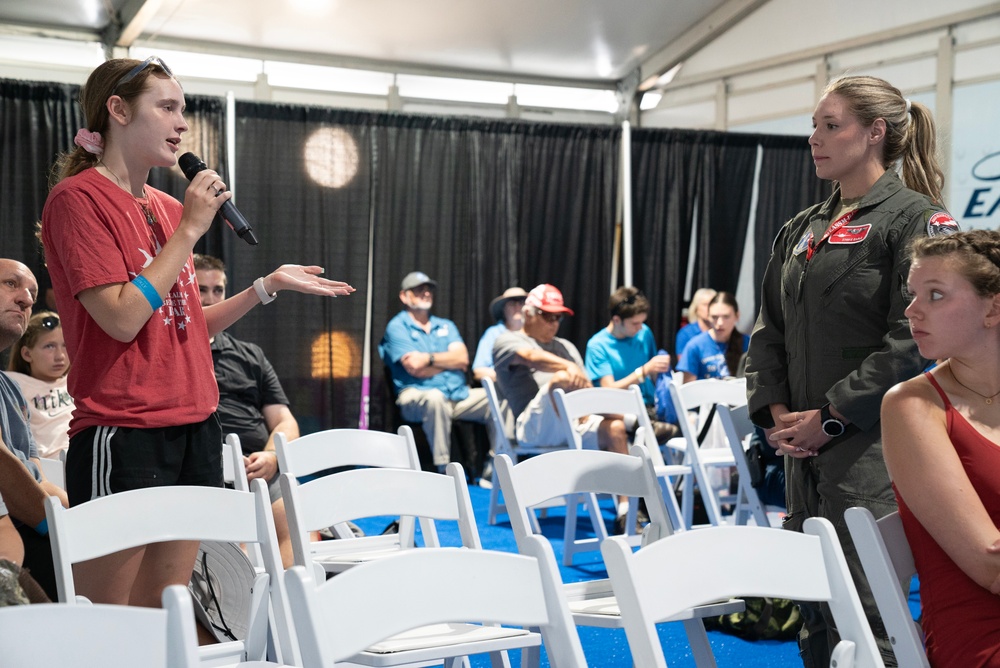 No flights of fancy: Wisconsin National Guard women promote opportunities for females in aviation fields