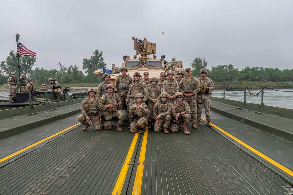 North Dakota Army National Guard Conducts Wet Gap Crossing Exercise on the Missouri River