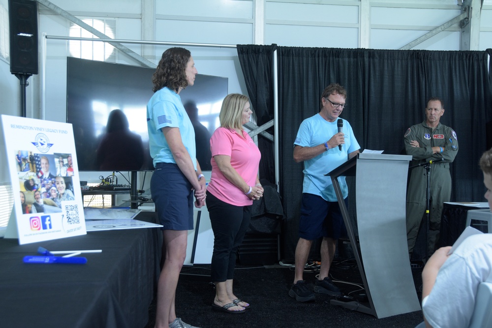 Remington Viney scholarships presented at 2024 EAA AirVenture