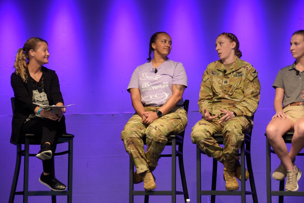 Wisconsin Guard Black Hawk pilots part of EAA panel on women helicopter pilots