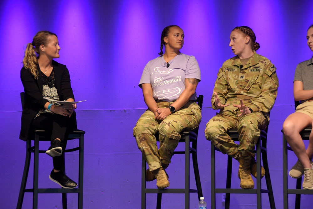 Wisconsin Guard Black Hawk pilots part of EAA panel on women helicopter pilots