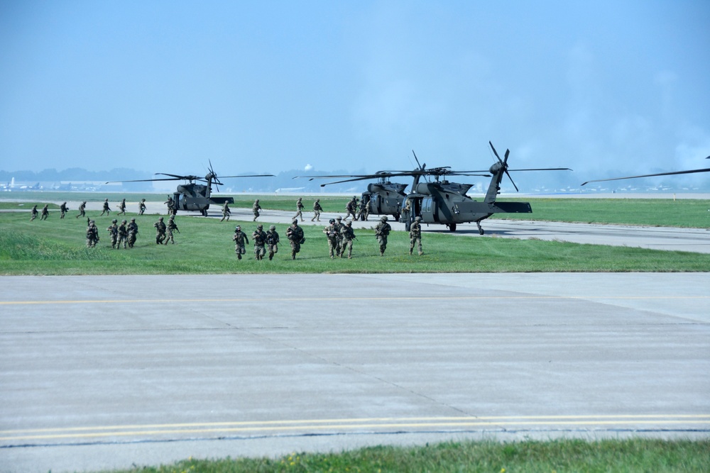 Wisconsin National Guard showcases its warfighting capacity at 2024 EAA AirVenture