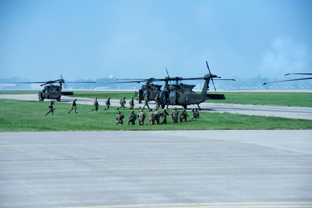 Wisconsin National Guard showcases its warfighting capacity at 2024 EAA AirVenture