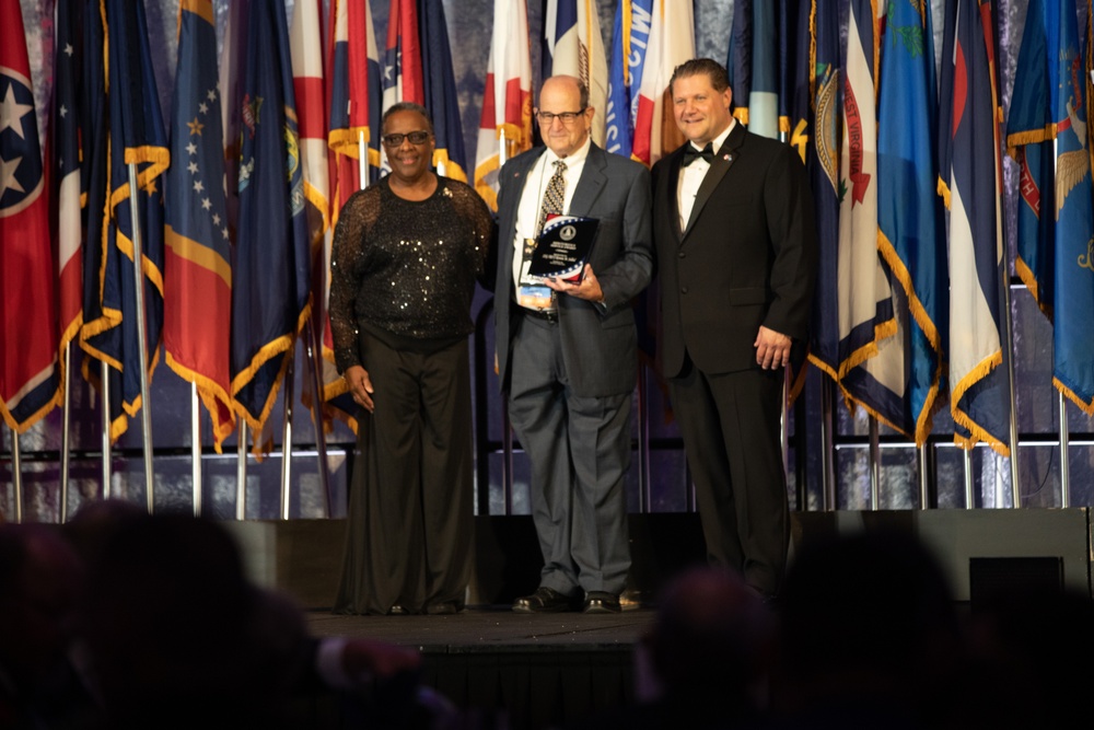 Maryland Vice President of EANGUS Receives an Award at the All States Banquet