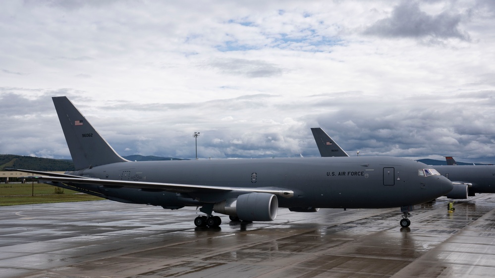 Alaska F-22s and F-35s refuel from a KC-46 during RF-A 24-3