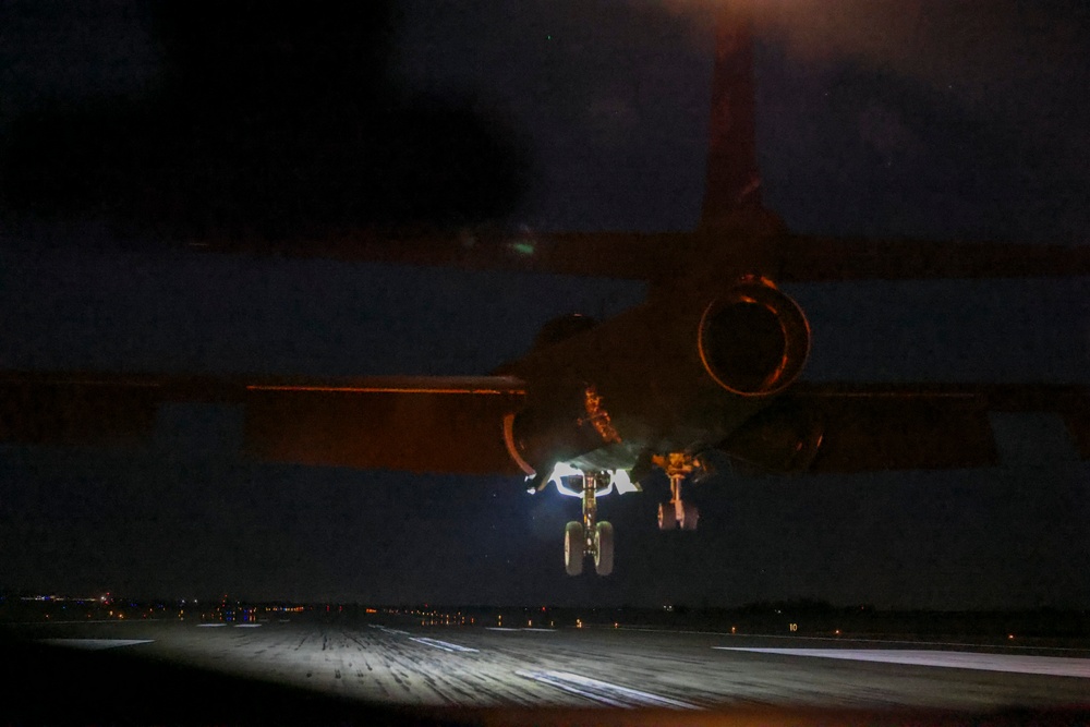 TU-2S Dragon Lady lands at night