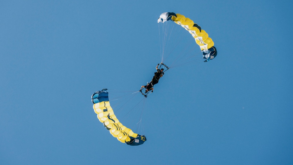 DVIDS Images Navy Parachute Team Jumps into Pacific Airshow Gold