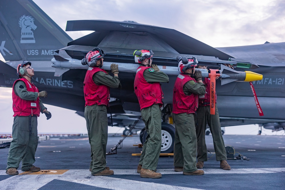 31st MEU conducts F-35B Ordnance Load in vicinity of Miyako Strait