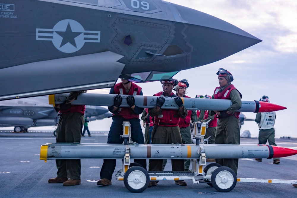 31st MEU conducts F-35B Ordnance Load in vicinity of Miyako Strait