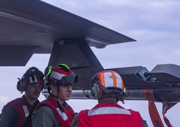 31st MEU conducts F-35B Ordnance Load in vicinity of Miyako Strait