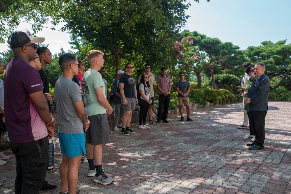 15th MEU, 31st MEU volunteers spend day with children from Sunrin Aeyukwon Children’s Home