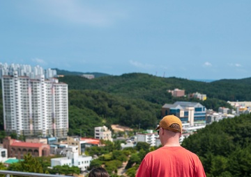 15th MEU, 31st MEU volunteers spend day with children from Sunrin Aeyukwon Children’s Home