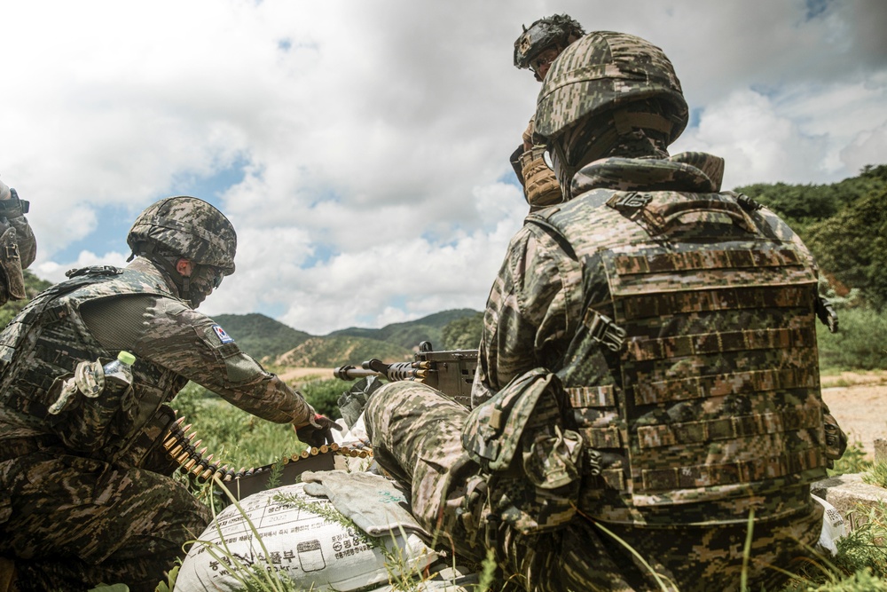 ROK Marines, BLT 1/5 Marines Conduct Live-fire Range in South Korea