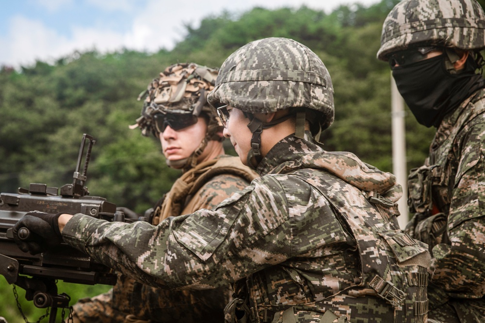 ROK Marines, BLT 1/5 Marines Conduct Live-fire Range in South Korea