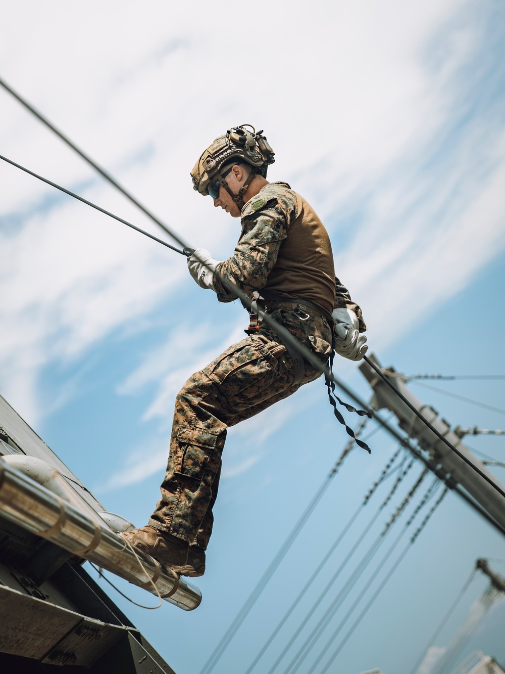 ROK, 15th MEU Recon Marines Conduct Mountain Rescue Training