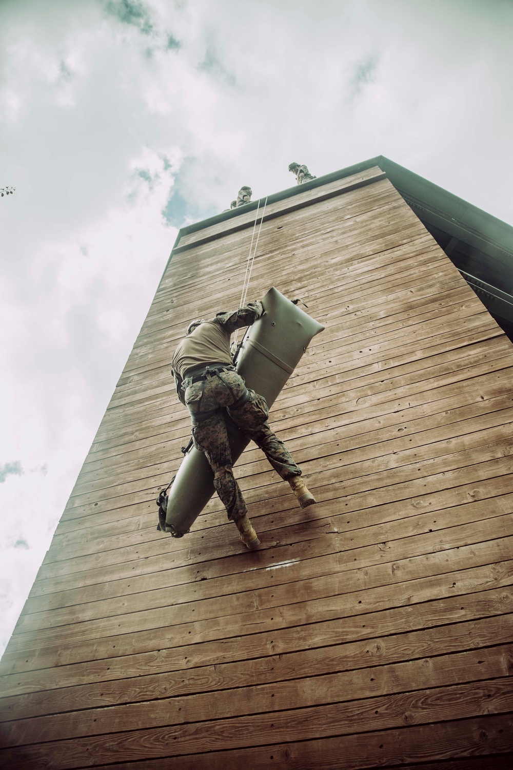 ROK, 15th MEU Recon Marines Conduct Mountain Rescue Training