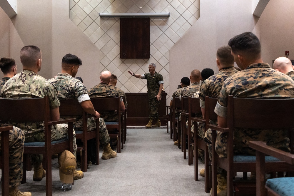 37th Assistant Commandant of the Marine Corps visits TF 61/2