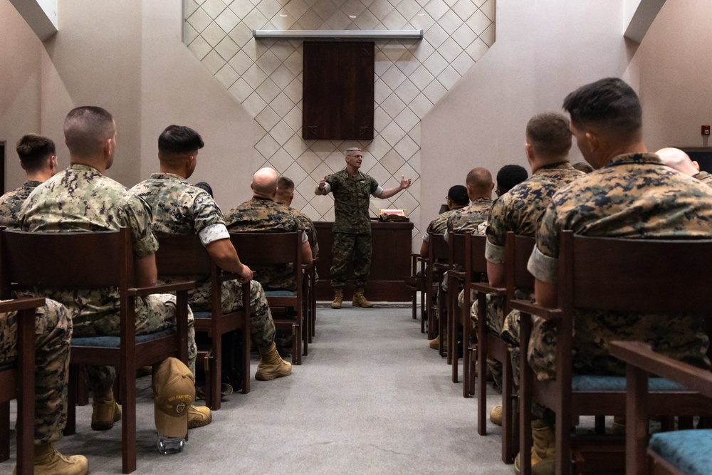 37th Assistant Commandant of the Marine Corps visits TF 61/2