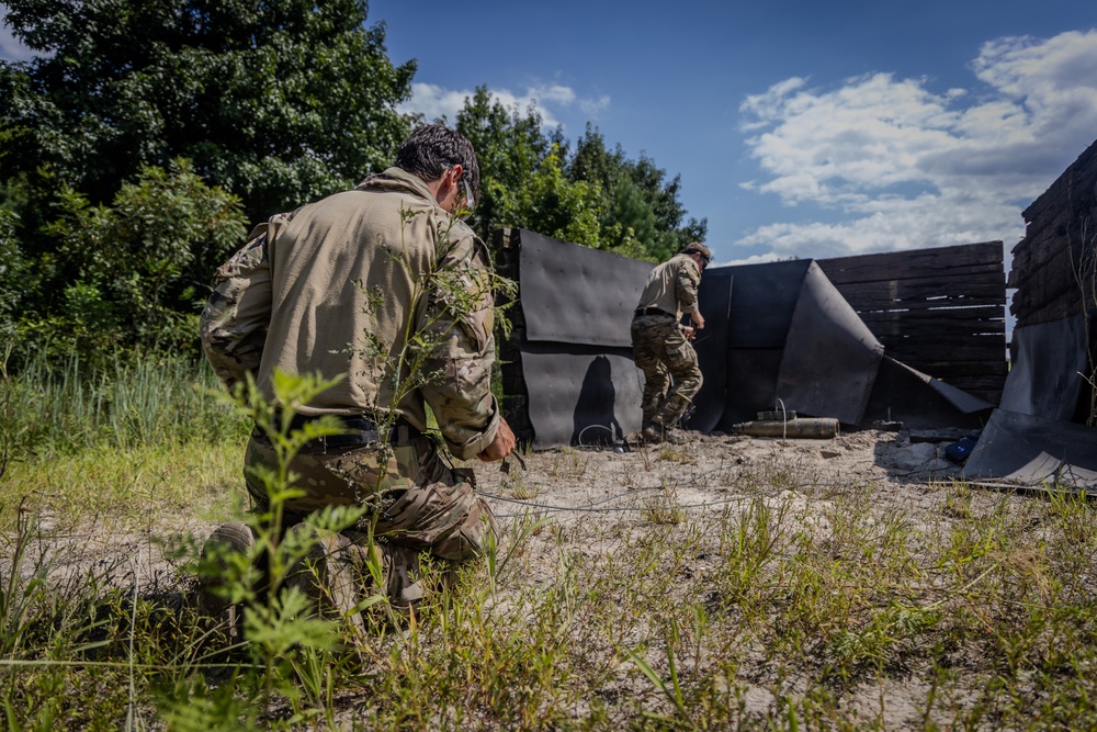 Navy EOD King Crab Competition - Demolition