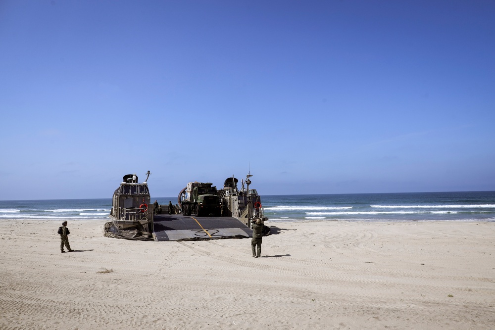 Coming Home: Elements of the 15th MEU Offload USS Somerset