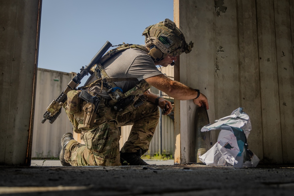 Navy EOD King Crab Competition