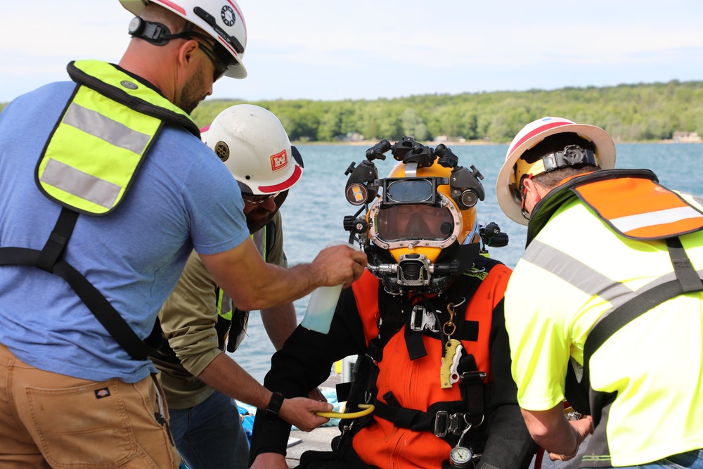 U.S. Army Corps of Engineers removes WWII era gates hidden in St. Marys River