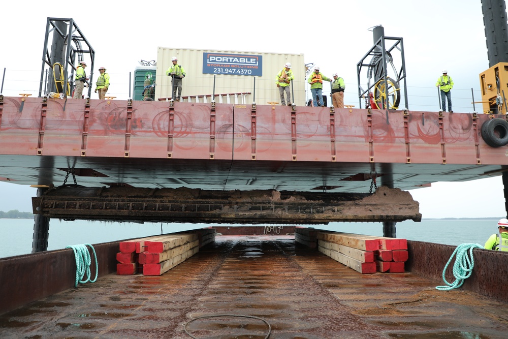 U.S. Army Corps of Engineers removes WWII era gates hidden in St. Marys River