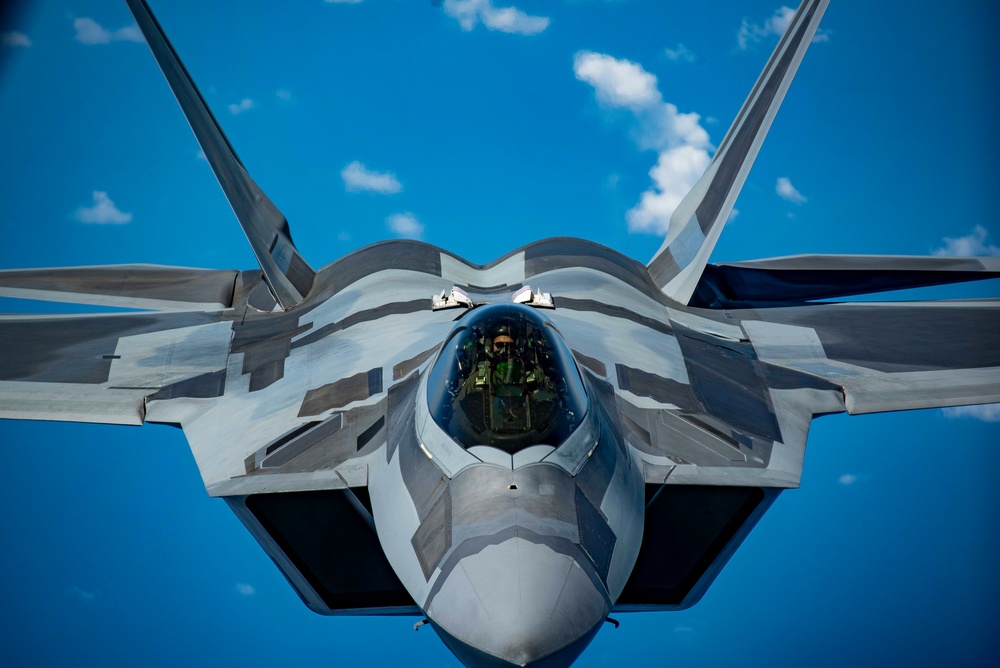 KC-135 Stratotanker refueling F-22 Raptor