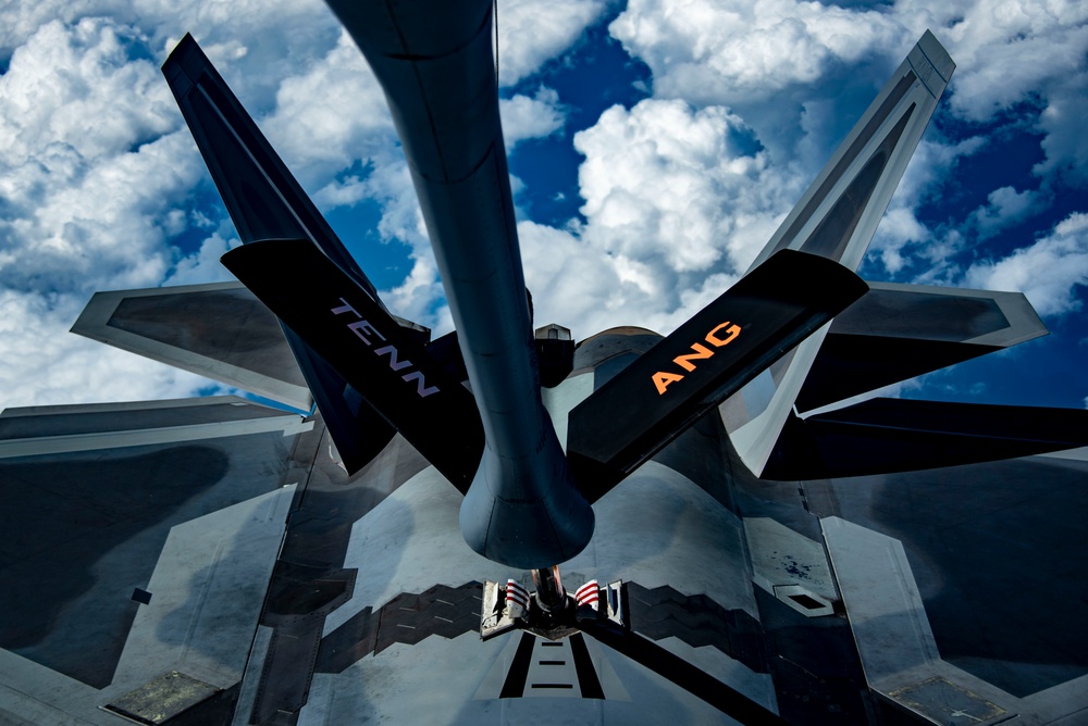 KC-135 Stratotanker refueling F-22 Raptor