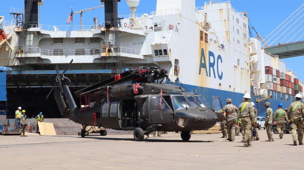 Joint Forces: Army Transporters and Navy Sailors train together at port