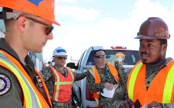 Field training exercise held at seaport for Army, Navy