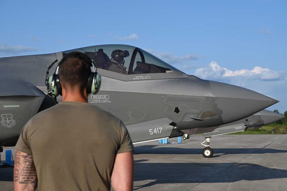 115th Fighter Wing trains in dissimilar aircraft integration at Northern Lightning