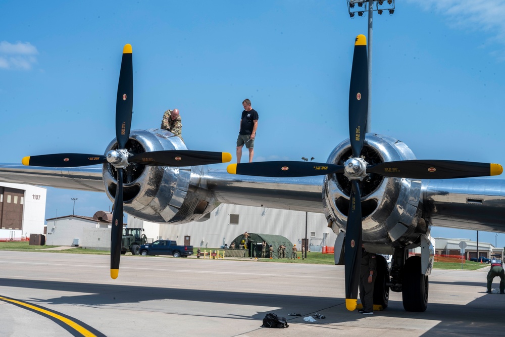 'Doc' arrives for Frontiers in Flight Air Show 2024