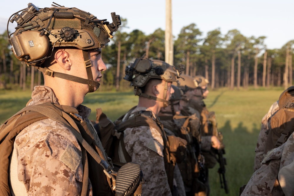 Building Leaders: 1st Battalion, 6th Marine Regiment Tactical Small Unit Leadership Course